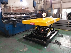 절단,절곡기전용 테이블리프트